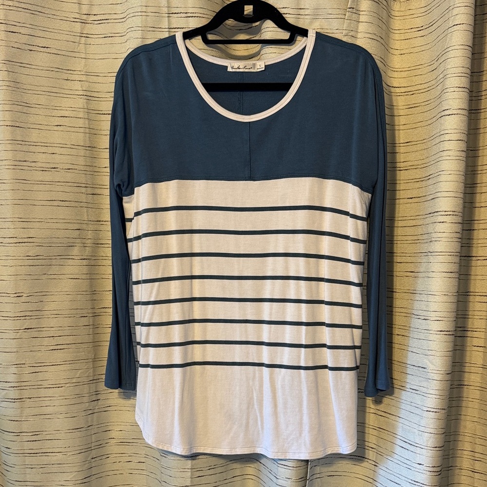 Women's Blue and White Striped Top